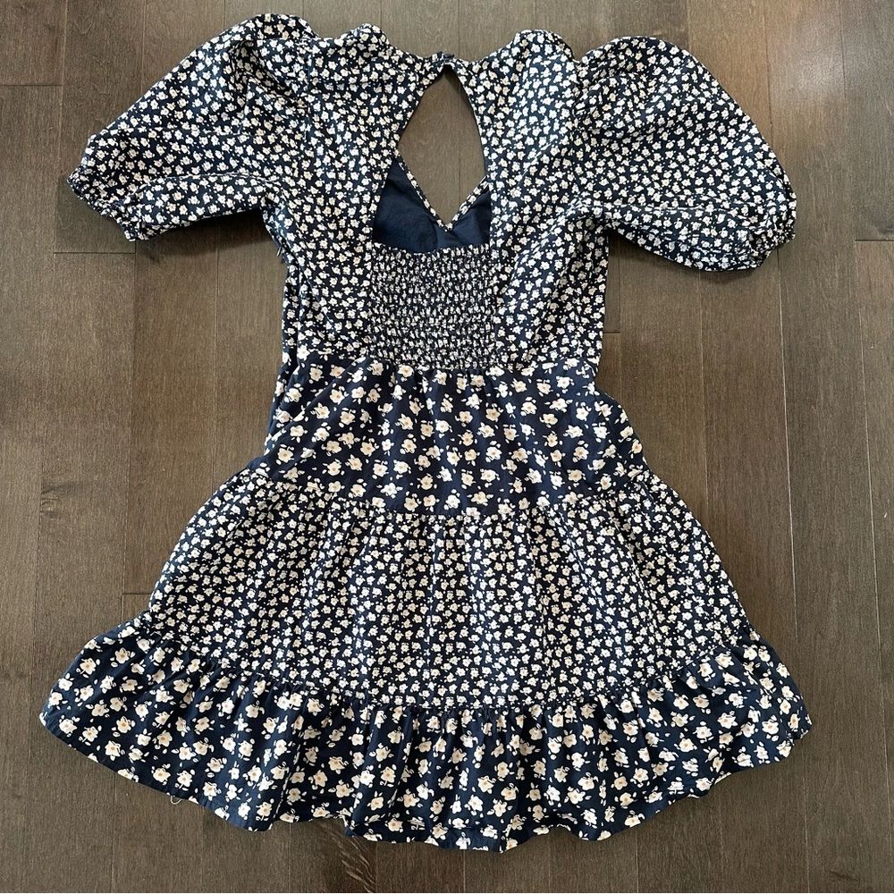 French Connection Tiered Ditsy Floral‎ Mini Puff Sleeve Whimsy Girly Size 6 - Picture 8 of 9